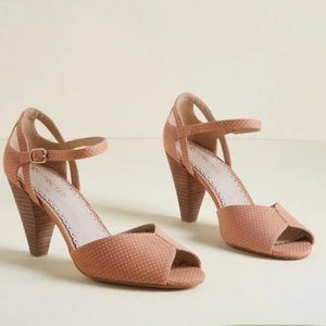 💥SOLD💥 peep toe Strap Heels